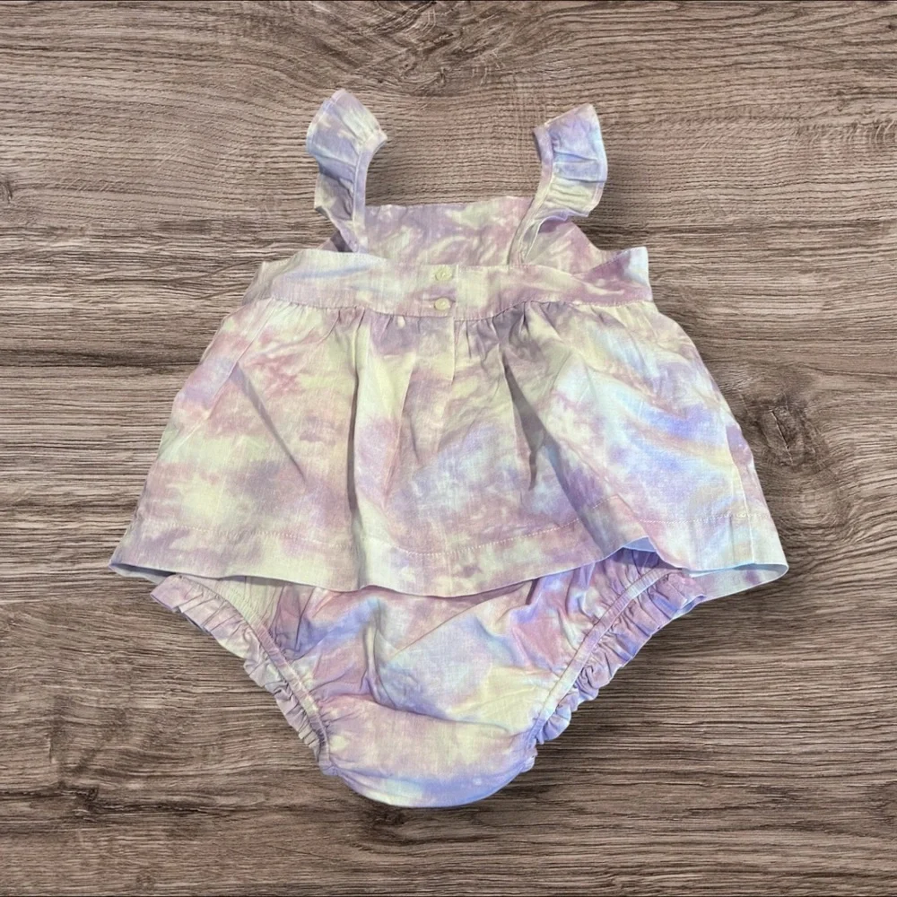 Baby Gap Girls Outfits Onesie Bloomer Size 18-24 months. Lot of 2. Purple